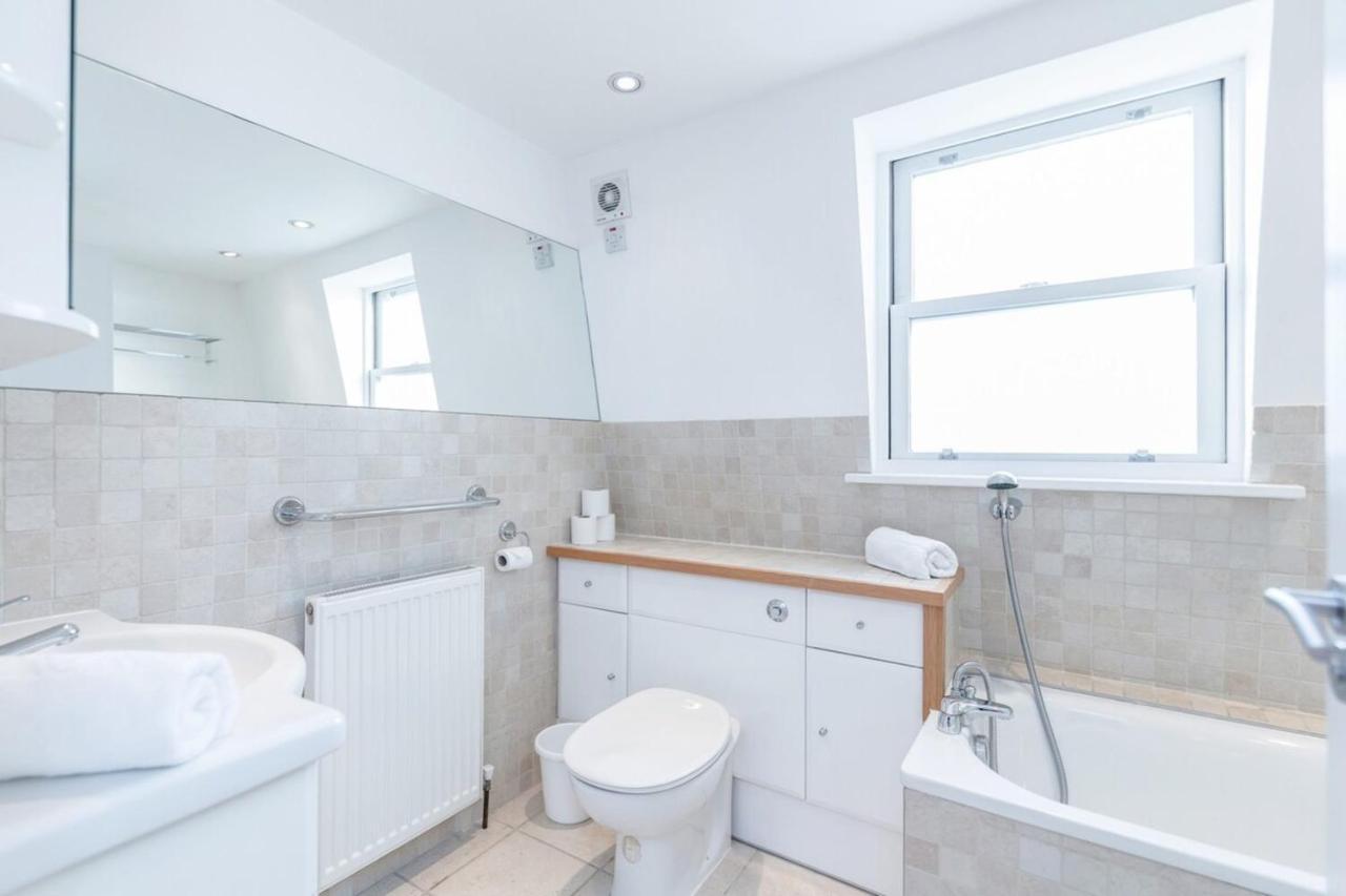 Beautiful 1 Bedroom Apartment In Victoria London Luaran gambar
