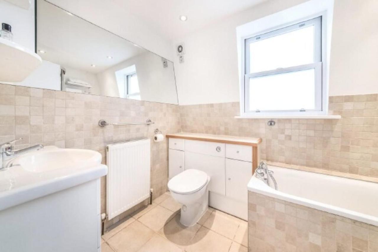 Beautiful 1 Bedroom Apartment In Victoria London Luaran gambar